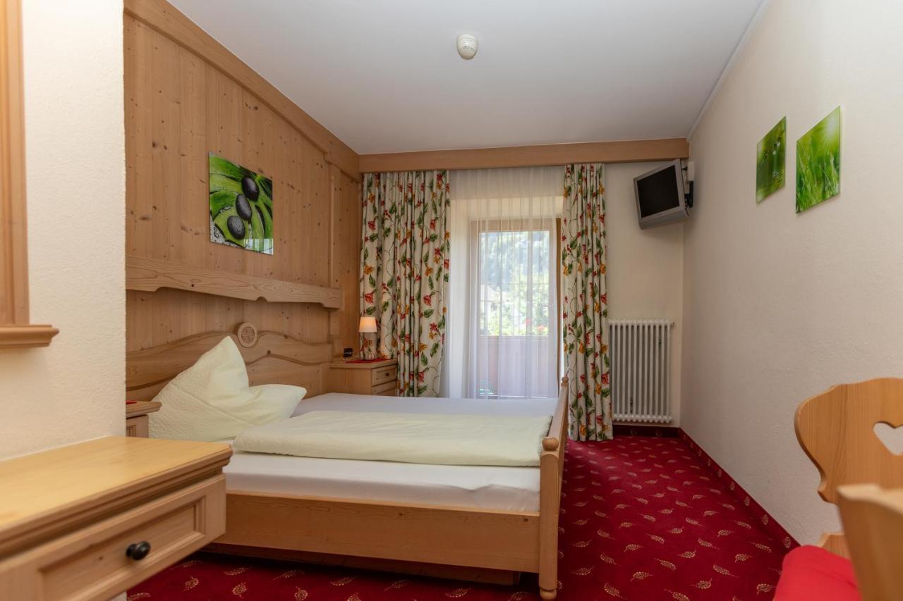 צל אם צילר Hotel Garni Elisabeth מראה חיצוני תמונה